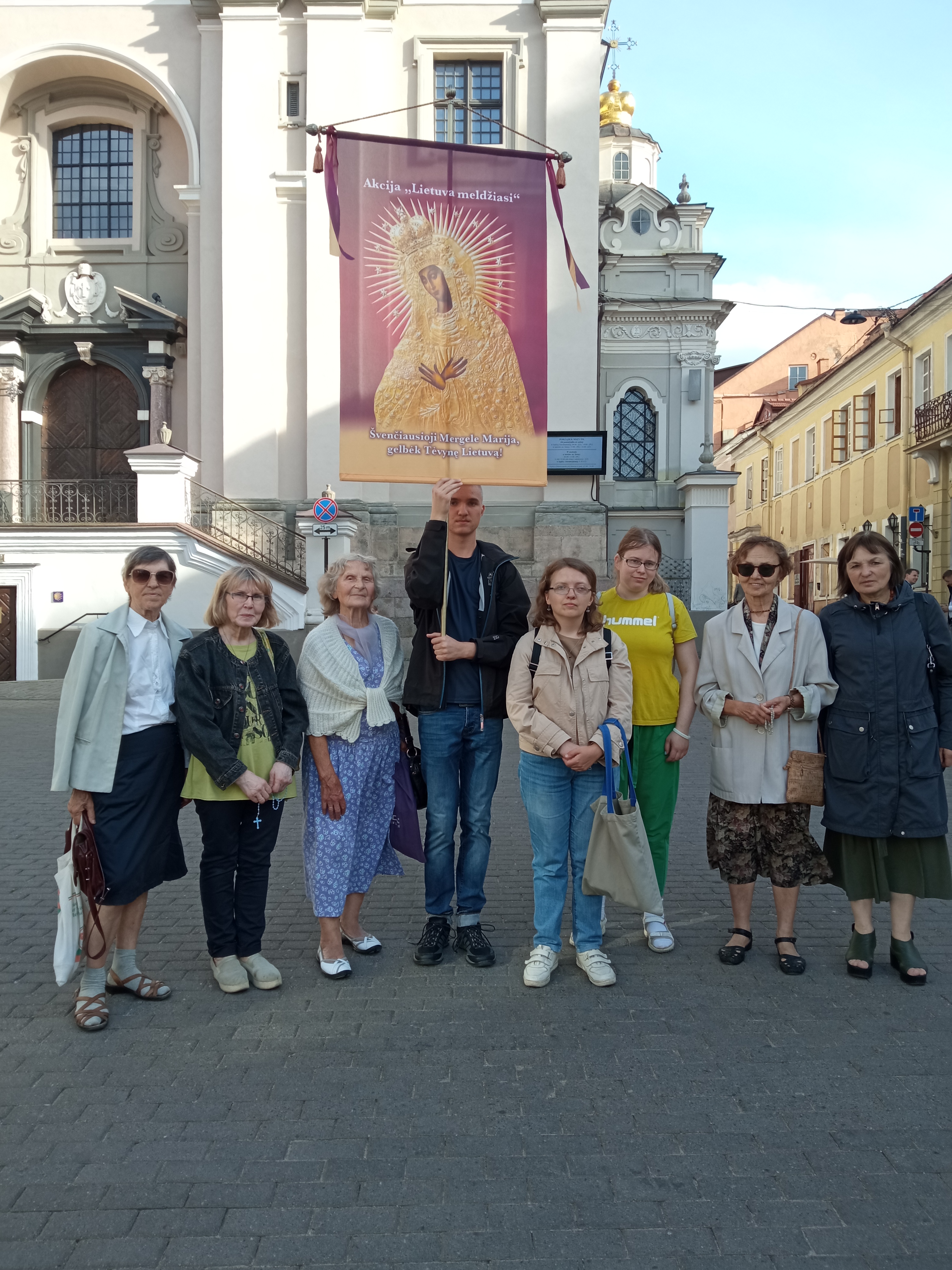 Liepos 3d. Vilniuje meldėsi 8 maldininkai.
