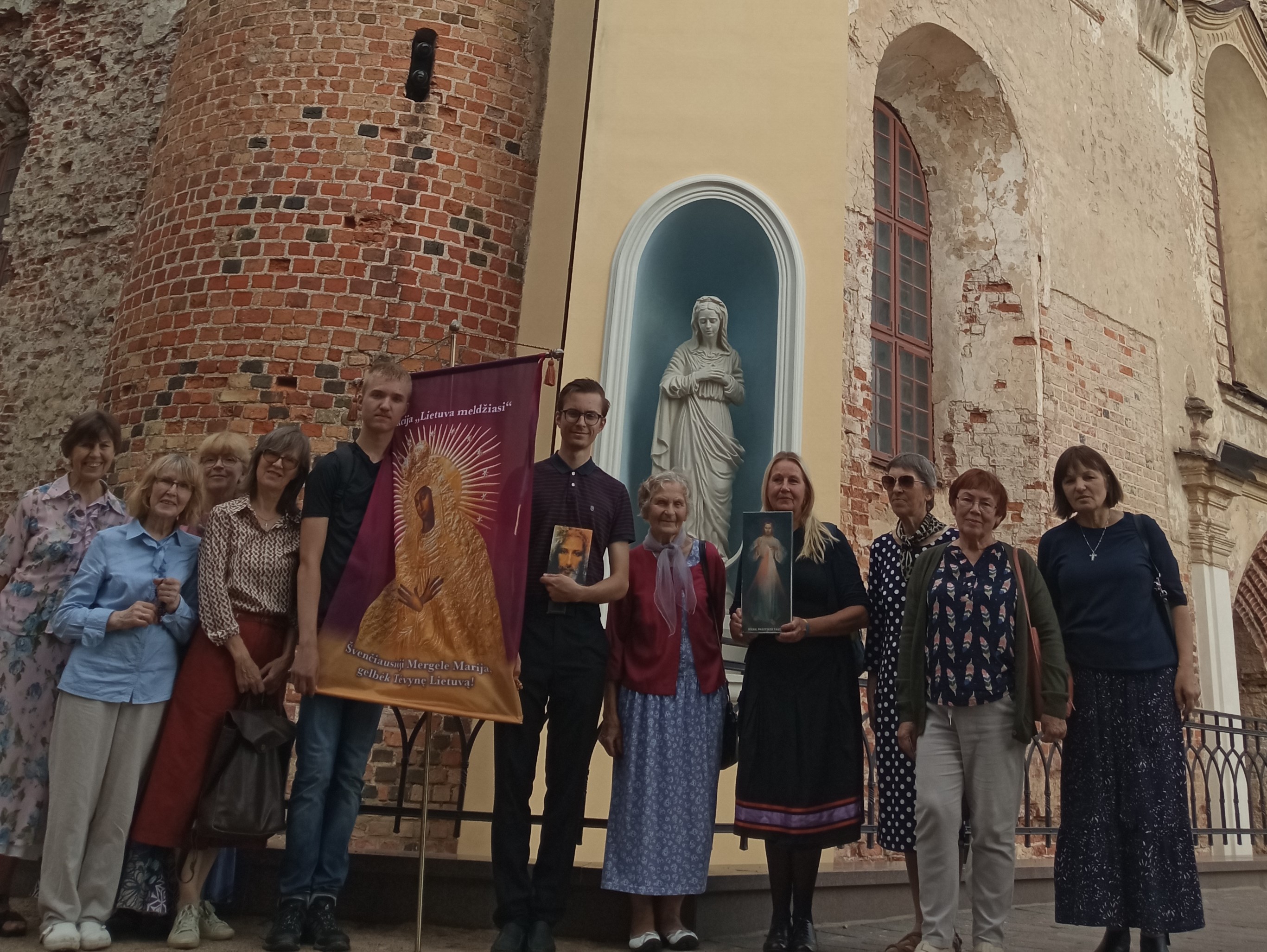 Vilniuje liepos 24 d. meldėsi 11 maldininkų.
